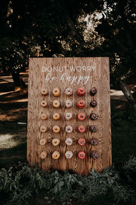 Modern Romantic Saddlerock Ranch Wedding in Shades of Dusty Blue | Junebug Weddings Shades Of Dusty Blue, Donut Wall Wedding, Rustic Wedding Foods, Rustic Spring Wedding, Donut Display, Wedding Donuts, Donut Worry, Outdoor Dinner Parties, Tafel Decor