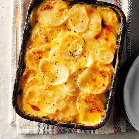 Potato Dishes Easy Casserole Recipes, Au Gratin Potato And Ham Recipes, Au Gratin Potatoes Without Heavy Cream, Cheddar Au Gratin Potatoes, Homemade Augratin Potatos, Potatoes O Gratin, Cheese Augratin Potatoes Recipe, Au Gratin Potatoes Stove Top, Potato Augratin Easy