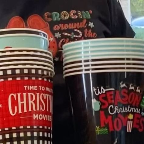 Kimberly Ross on Instagram: "Alright here’s another gift idea for Christmas. Buckets are from hobby lobby, snacks are mostly Walmart and dollar tree. Let me know if you have any questions. #christmasgiftideas #christmas2023 #christmas" Christmas Movie Bucket Gift Baskets, Popcorn Bucket Gift Ideas Christmas, Movie Bucket Gift Ideas, Christmas Movie Gift Basket, Popcorn Bucket Gift Ideas, Bucket Gift Ideas, Christmas Buckets, Snack Bucket, Bucket Gifts