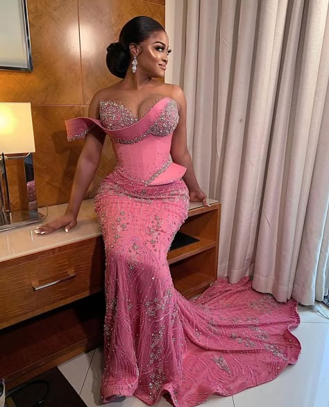 UNILAG (GREATEST AKOKITE) on Instagram: “💞💞💞💞 Follow @unilag_ladiesstyles Follow  @unilag_ladiesstyles Follow @unilag_ladiesstyles For more classy & unique styles for your new…” Elegant Dinner Dress, Pink Mermaid Dress, Igbo Wedding Dress, African Bridal Dress, Nigerian Dress, Girl Prom, Nigerian Lace Styles Dress, Nigerian Lace Styles, African Prom Dresses