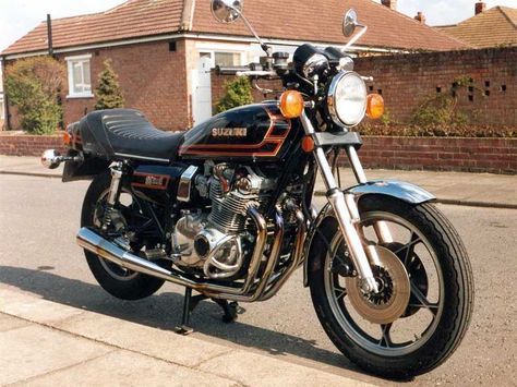 80s Motorcycle, Suzuki Gs1000, Honda Motorbikes, Motos Suzuki, Suzuki Motorcycles, Suzuki Bikes, Japanese Motorcycle, Biker Love, Suzuki Motorcycle