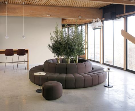 BOB | Curved sofa By Blå Station design Stefan Borselius, Thomas Bernstrand Hall Sofa, Fabric Sofa Design, Cheap Office Furniture, Swedish Furniture, Modern Sofa Set, Dental Office Design, Round Sofa, Modern Office Design, Office Furniture Design