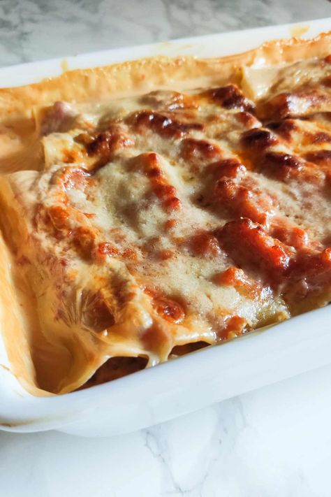 Traditional Italian Beef Cannelloni Recipe - Recipes from Italy Cannelloni Recipes Italian Sausage, Italian Cannelloni Recipes, Beef Cannelloni Recipes Italian, Canaloni Recipe, Cannelloni Recipes Italian, Beef Cannelloni Recipes, Beef Cannelloni, Spinach Cannelloni, Cannelloni Recipe