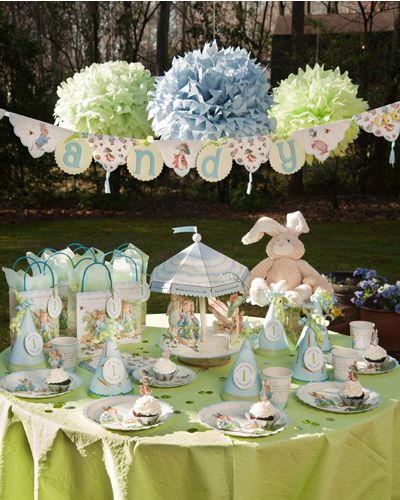 Peter Rabbit Baby Shower Candy Bar Comunion, Rabbit Theme, Peter Rabbit Birthday, Rabbit Birthday, Peter Rabbit Party, Boy Baby Shower Ideas, Rabbit Nursery, Party Hardy, Bunny Party