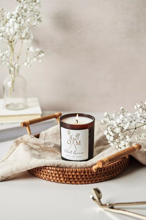 Candle Photo Shoot Ideas, Candle Picture Ideas, Scented Candles Aesthetic Room, Candle Styling Photography, Product Photo Ideas, Luxury Candles Packaging, Candle Product Photography, Candle Photography Inspiration, Candle Photography Ideas