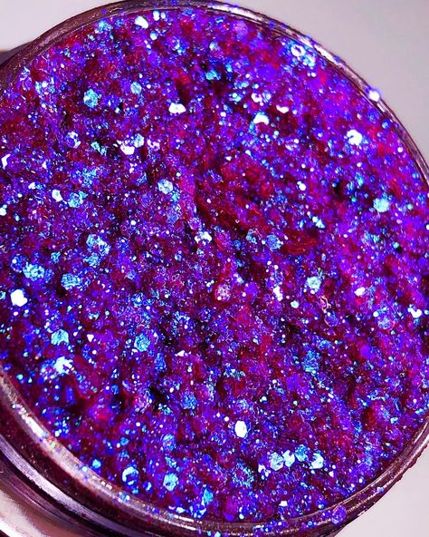 Slayfire Cosmetics LLC on Instagram: “We think you need more purple in your makeup routine 💜 This photo of Enigma Glitter Gel is over 3 years old 🥲 time flies ｡ ｡ 。 ✨ℍ𝕒𝕟𝕕𝕞𝕒𝕕𝕖…” Sparkling Violetear, Purple Shimmer Makeup, Sparkle Purple Eyeshadow, Shiny Purple Eyeshadow, Purple Glitter Lip Gloss, Glitter Gel, Makeup Routine, Makeup Yourself, Sprinkles