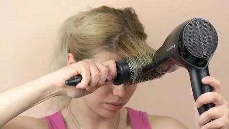 How To Blow Dry Bangs, Blow Dry Bangs, Blow Drying Tips, Swoop Bangs, Perfect Bangs, Blowdry Styles, Bangs Tutorial, Curling Brush, Blow Dry Brush