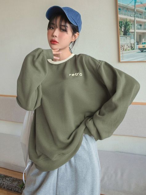 Free Returns ✓ Free Shipping On Orders $49+ ✓. DAZY Letter Embroidery Drop Shoulder Pullover- Women Sweatshirts at SHEIN. Green Sweatshirt Outfit, Olive Green Outfit, Comfy Pjs, Mood Clothes, Women Sweatshirts, Fabric Letters, Sweatshirt Outfit, Letter Embroidery, Green Outfit