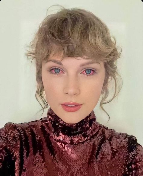 Taylor Swift Evermore Hair, Taylor Swift Fotos, Photos Of Taylor Swift, 2023 Hair, Estilo Taylor Swift, Romee Strijd, Folklore Evermore, Swift Photo, All About Taylor Swift