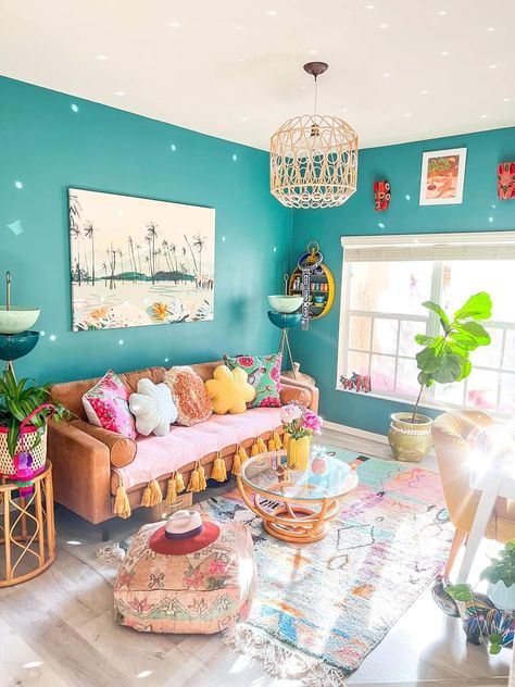 Stylish Apartment Decor, Pastel Eclectic, Vintage Maximalist Decor, Living Room Designs India, Tropical Bedroom, Funky Living Rooms, Funky House, Dream Bedrooms, 70s House