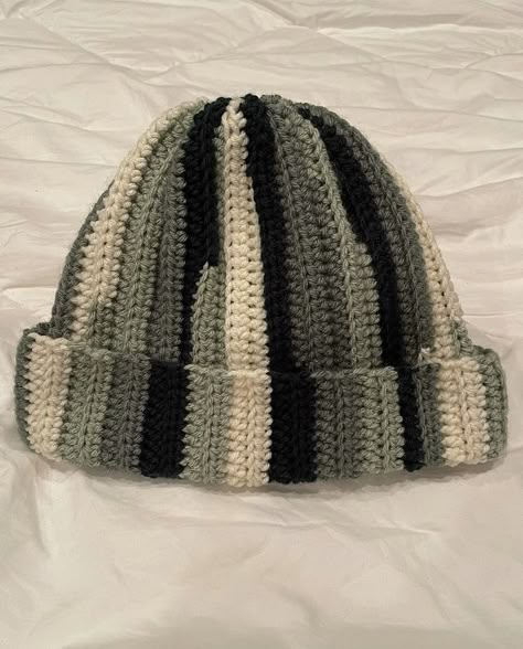 Crochet Adult Hat, Mode Crochet, Crochet Hat Free, Crochet Beanie Hat, Crochet Beanie Pattern, Crochet Business, Crochet Hats Free Pattern, Crochet Cap, Haken Baby