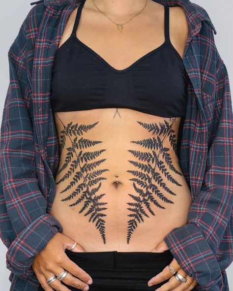 Stomach Tattoos Plants, Sternum Belly Tattoo, Fern Shoulder Tattoos For Women, Fern Stomach Tattoo, Tattoo Ideas For Nature Lovers, Hip Fern Tattoo, Botanical Stomach Tattoo, Fern Tattoo Placement, Fern Sternum Tattoo