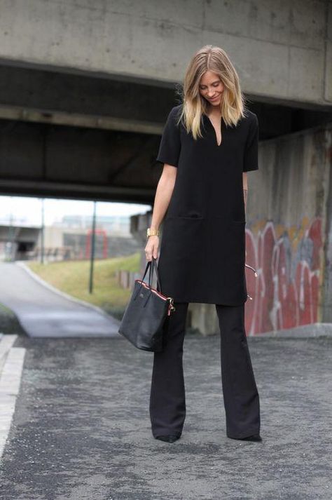 Monochromatic, all-black outfit ideas Dress Over Pants, Black Tunic Dress, Woman In Black, Wearing All Black, Perfect Closet, Black Outfits, Black Tunic, Looks Chic, Mode Inspiration