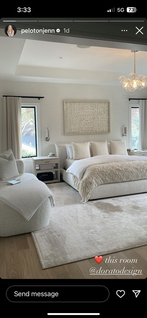 Khloe Kardashian Home Interior, Clean Modern Bedroom Aesthetic, French Provincial Moody Bedroom, Miami Bedroom Aesthetic, Modern Master Bedrooms Decor, Soft Autumn Color Palette, Autumn Color Palette, Future Apartment Decor, Cama King