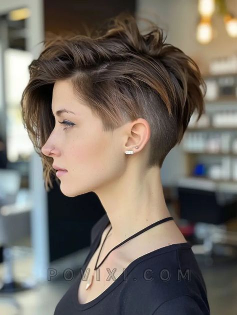 Back Undercut Women, Women Undercut Short Hair, Womens Undercut Long Hair, Undercut Curly Hair Woman, Bob For Long Face, Pixie Bob With Undercut, Short Edgy Bob, Long Pixie With Undercut, Woman Undercut