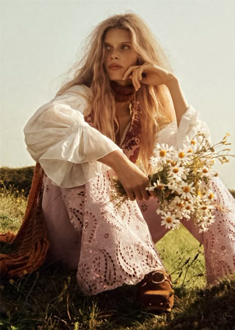 In every picture, a poem Boho Editorial Fashion, Countryside Fashion Photography, Ida Heiner, Boho Style Photoshoot, Bohemian Editorial, Mirror Skirt, Hippie Photoshoot, Boho Editorial, Bohemian Photoshoot