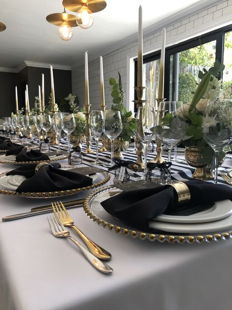 Classy elegant birthday set up Black White And Gold Birthday Decoration, Black And Gold Party Decorations Classy, Royal Dinner, Black And Gold Party Decorations, Golden Table, Gold Birthday Decorations, Gold Silverware, 21 Diner, Simple Table Settings