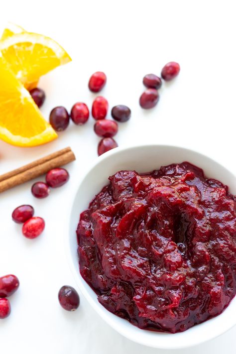 Cranberry Orange Sauce: This delicious Cranberry Orange Sauce recipe is a classic that is perfect for Thanksgiving and the holiday season. This version is elevated with the festive flavours of orange and cinnamon. It is super easy to make with a few simple ingredients and can be made ahead of time! | www.mapleandmango.com #cranberrysauce #thanksgiving #christmas #cranberry #orange #sauce Paleo Cranberry Sauce, Sugar Free Cranberry Sauce, Paleo Thanksgiving Recipes, Orange Sauce Recipe, Cranberry Sauce Thanksgiving, Fresh Cranberry Sauce, Best Cranberry Sauce, Easy Cranberry Sauce, Cranberry Thanksgiving