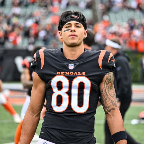 Yoshi Bengals, Andre Iosivas, Joe Burrow Boyfriend Material, Andrei Iosivas, Cincinatti Bengals, Nfl Wives, Joe Borrow, College Football Players, Football Books