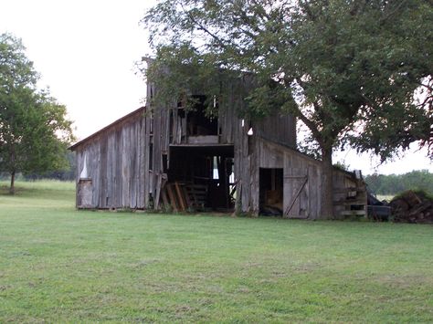 old barns, run down farmhouses, LOVE! Branding Iron, Sims House Plans, Barn Board, Rural Area, Old Barns, Sims House, Weathered Wood, Real Beauty, Country Living