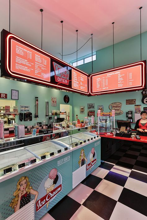 Commercial Joinery Projects - Mastercraft Kitchens 90s Diner Aesthetic, Tiny Coffee Bar, Diner Aesthetic, American Cafe, 90s Aesthetics, Coffee Bar Ideas, 50s Diner, Diner Decor, Vintage Diner