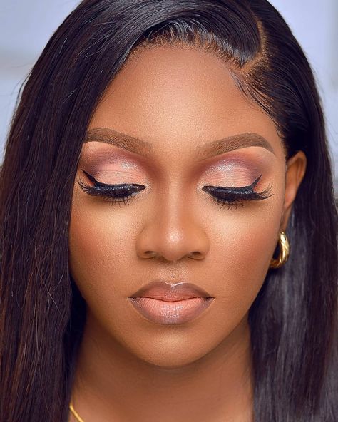 Makeup Leger, Nude Bridal Makeup, Graduation Makeup Ideas Natural, Nigerian Makeup, Hair Installation, Black Bridal Makeup, Mekap Mata, 20 Makeup, Prom Look