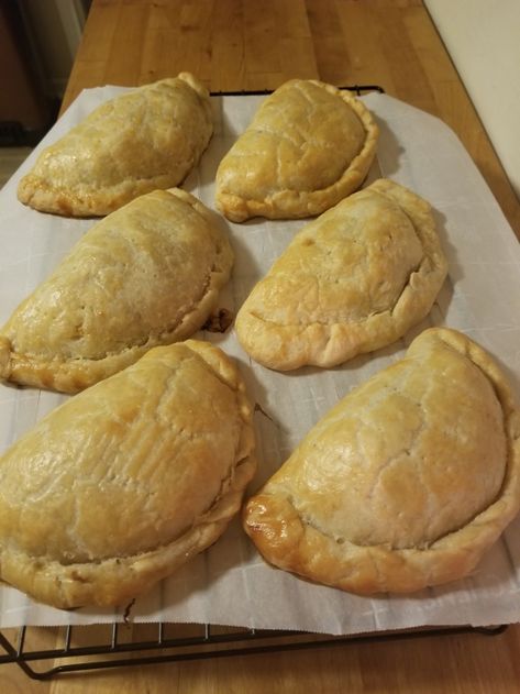 Meat Turnover Recipes, Pasty Filling Ideas, Pasties Recipes With Pie Crust, Pasty Pie Recipe, Pasty Recipe Michigan, Beef Hand Pies, Beef Pasties, Pasty Recipe, Recipe Ground Beef