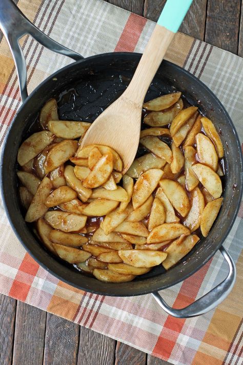 Sweet Cooked Apples, Apples And Cinnamon Stovetop, Easy Cinnamon Apples Stovetop, Quick Cinnamon Apples, Cooked Cinnamon Apples Easy, Ww Cinnamon Apples, Warm Apples And Cinnamon, Healthy Cooked Apples, Cooked Apples Easy Stovetop