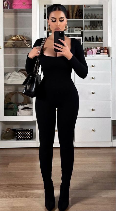 Full Body Bodysuit Outfit, One Piece Black Outfit, Black Jumpsuit Outfit Black Women, Black Body Suit Outfit, One Piece Body Suit Outfit, Black One Piece Outfit, Full Body Suit Outfits, Full Bodysuit Outfit, Black Full Bodysuit