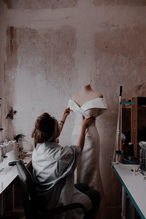 Seamstress Photoshoot, Dressmaker Aesthetic, Dear Soulmate, Tattoo Artist Aesthetic, Fashion Designer Aesthetics, Sewing Aesthetic, Sewing Photography, Design Studio Workspace, Fashion Dream Job