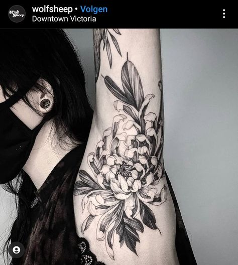 Armpit Tattoo Women, Armpit Tattoo, Underarm Tattoo, Armpit Fat, Tattoo Women, Sleeve Tattoos For Women, Cover Up Tattoos, Body Mods, Flower Tattoos