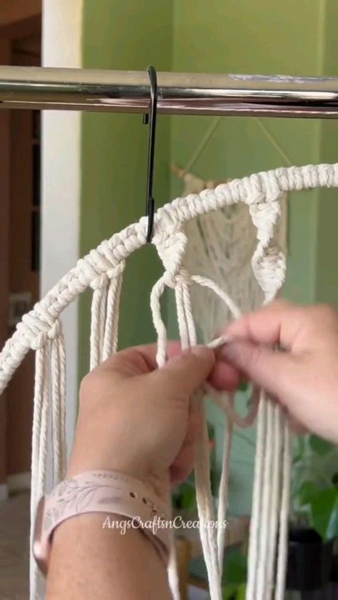 Diy Macrame Moon Wall Hanging, Decorative Knots Diy, Macrame Knots Tutorial Step By Step How To Make, Crescent Moon Macrame Tutorial, Homemade Boho Decor, Diy Macrame Wall Decor, Macreme Basic Designs, Macrame Windchimes, Macrame Decor Diy