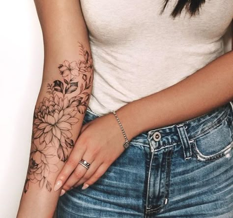 Birth Flower Tattoos Ideas Families Forearm, Flower Forearm Tattoo Half Sleeves, Birth Flower Sleeve Tattoo, Floral Filler Tattoo Ideas, Tattoo Biceps, Dahlia Tattoo, Floral Arm Tattoo, Minimal Tattoos, Feminine Tattoo Sleeves