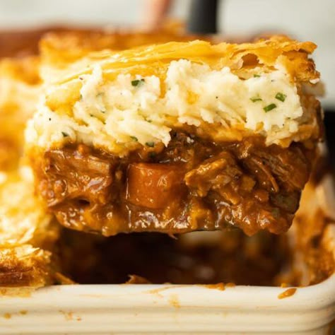 The Ultimate Steak and Guinness Pie - Don't Go Bacon My Heart Steak And Guinness Pie, Beef And Guinness Pie, Guinness Pie, Baked Pies, Guinness Stew, Steak Pie, Lazy Dinners, Beef Pies, Tender Steak