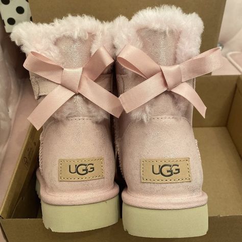 Coquette Winter, Cute Uggs, Uggs With Bows, Boots For Winter, Pink Uggs, Dr Shoes, Pink Xmas, Pretty Shoes Sneakers, Soft Girl Aesthetic