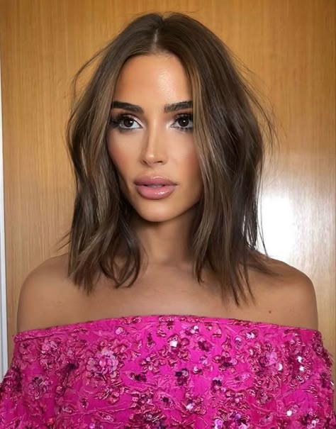 Hairstyle With Volume, Beachy Waves Hairstyle, Olivia Culpo Hair, Shoulder Length Haircut, Hair Color Guide, Waves Hairstyle, Short Dark Hair, Haute Hair, Brunette Hair With Highlights