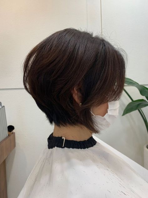 Ada Wong Haircut, Asian Short Hair With Bangs, Korean Pixie Haircut, Korean Pixie Cut, Korean Bob Haircut, Tomboy Cut, Korean Hair Color, Short Hair Tomboy, Korean Short Hair