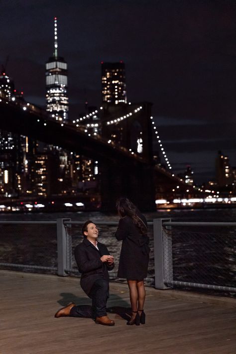 Intimate and stunning NYC night time proposal in Brooklyn. This blog includes images as well as advice on how to pick your photographer. A wonderful proposal idea is bringing your significant other to the charming city of NYC and proposing near the Brooklyn bridge. Time Square Proposal, Brooklyn Bridge Proposal, City Proposal Ideas, New York Proposal Ideas, Proposing Aesthetic, Nyc Proposal Ideas, New York City Proposal, Proposal Ideas Intimate, Night Time Proposal