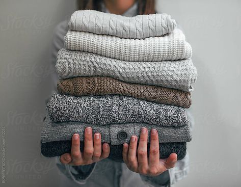 Winter Clothes Storage Ideas, Winter Clothes Storage, Clothes Storage Ideas, Ideas Clothes, Small Closets, Trendy Winter, Clothes Storage, Clothing Photography, Fashion Project