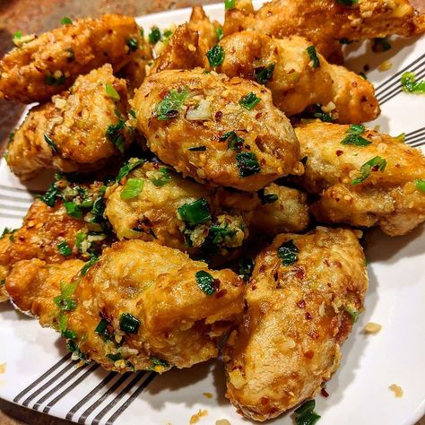 Salted Pepper Chicken Wings, Salt N Pepper Wings, Salt Pepper Chicken Wings, Salt N Pepper Chicken, Filipino Chicken Wings, Chinese Salt And Pepper Chicken Wings, Salt And Pepper Wings Recipe, Chinese Salt And Pepper Chicken, Salt And Pepper Wings