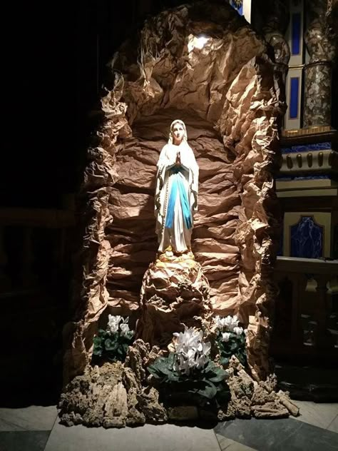 Marian Grotto, Gua Maria, Marian Garden, Grotto Design, Altar Design, Faith And Hope, Home Altar, Blessed Mother Mary, House Furniture Design