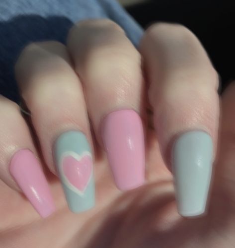 Hip Nail Designs, Pink And Blue Pastel Nails, Pink Blue And White Nails, Baby Blue And Pink Nails, Light Blue And Pink Nails, Pink And Blue Nails Design, Blue And Pink Nails, 23 Nails, Pink And Blue Nails