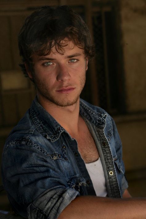 Jeremy Sumpter -- For those of you who remember the cute little boy from the peter pan movie several years ago Jeremy Sumpter Peter Pan, Jeremy Sumpter, Peter Pan, Denim Shirt, Celebrity Crush, Character Inspiration, Actors & Actresses, Pretty People, Beautiful People