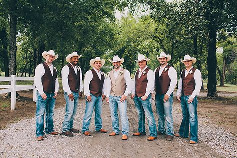 MG_4770 Western Wedding Groomsmen, Chambelan Outfits, Country Groomsmen, Wedding Groomsmen Attire, Country Western Wedding, Groomsmen Photos, Country Attire, Wedding Party Shirts, Wedding Country