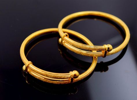 22k 22ct Solid Gold KIDS BABY HIGH POLISH LASERCUT DESIGNER BANGLE BRACELET B602  #gold #jewellery #gift #22k #jewelry #dubai #wedding #rings #indian #bangle Baby Bracelet Gold, Rings Indian, Baby Jewelry Gold, Kids Bangles, Kids Gold Jewelry, Solid Gold Bangle, Gold Bracelet Simple, Unique Bangle