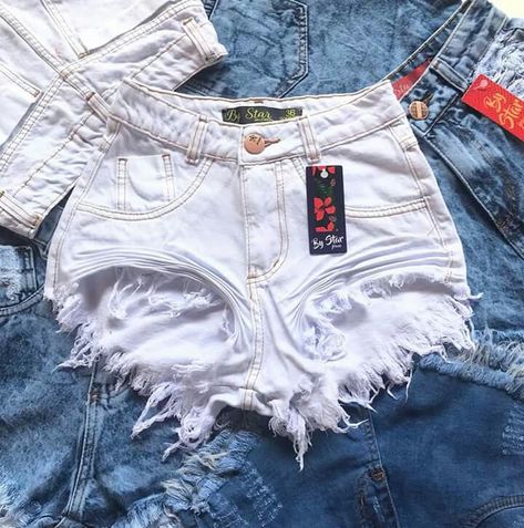 Short Branco Jeans, Short Dr, Shorts Jeans Branco, Teen Doctor, Yamaha Motorcycles, Short Jeans, Shorts Jeans, Really Cute Outfits, Outfit Sets