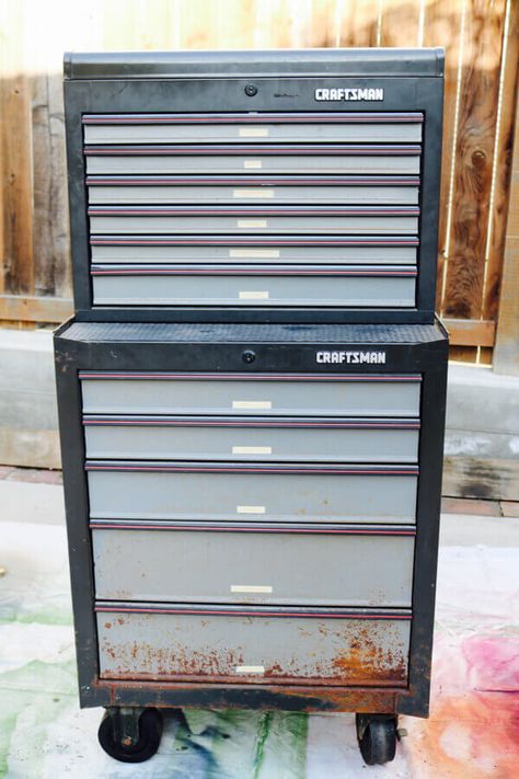 Hand-me-down, worn-out toolbox Fiiiinally gets a makeover! Click in to see the results! Tool Chest Makeover, Tool Box Makeover, Chest Makeover, Paint Makeover, Tool Drawers, Remove Oil Stains, Stripping Paint, Craftsman Tools, Tool Boxes