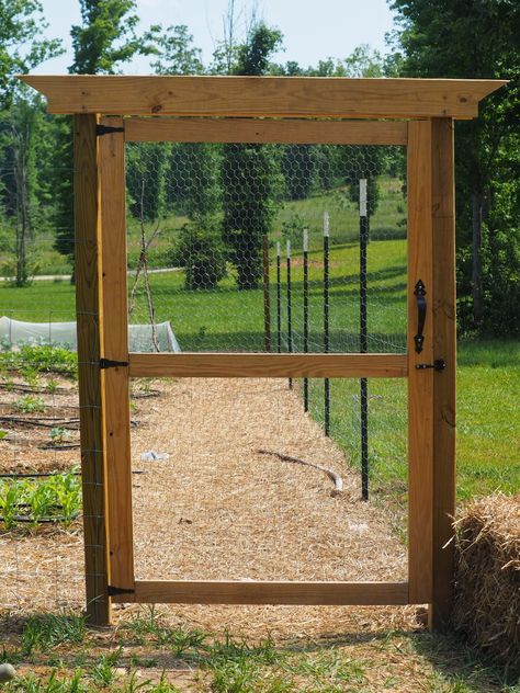 Garden Fences And Gates, Forest Fence, Zoo Exhibit, Deer Fencing, Fenced Garden, Deer Garden, Garden Gates And Fencing, Regenerative Farming, Diy Garden Fence