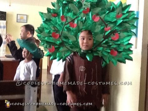 Cool Little Tree Costume Apple Tree Costume, Tree Fancy Dress, Tree Halloween Costume, Wizard Of Oz Musical, Diy Costume Ideas, Tree Costume, Giving Tree, Easy Costume, Arctic Fox Hair Color