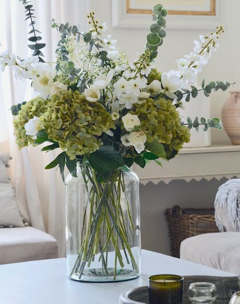 Faux Flowers Uk, Modern Fake Flower Arrangements, Artificial Vase Arrangements, Diy Flower Centerpieces Home, Modern Artificial Flower Arrangements, Vase With Artificial Flowers Decor, Artificial Flower Arrangements Tall Vase, Flowers Vase Arrangements, Winter Fake Flower Arrangements